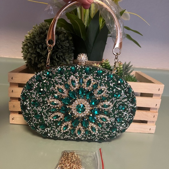 Ramla Green Crystal Clutch with removable chain and handle - Picture 8 of 13